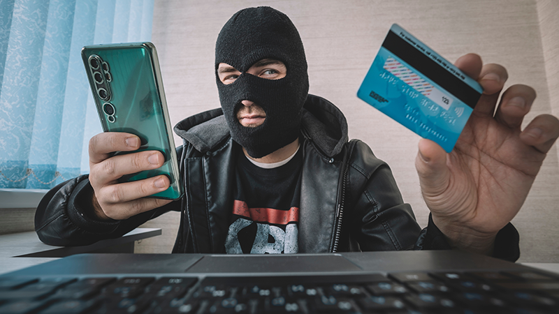 credit card fraudster