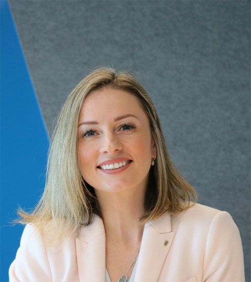 Elena Mikuzis, Founder of WEXPats