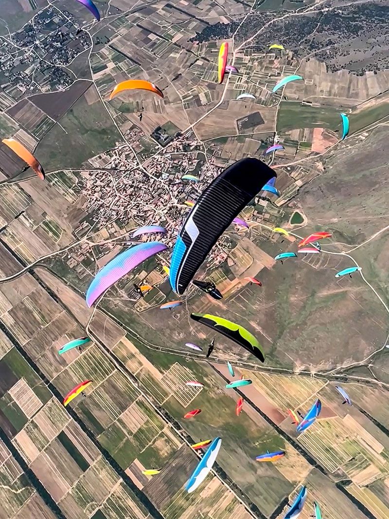 Thermalling with the leaders on the second day of the Paragliding World Cup.