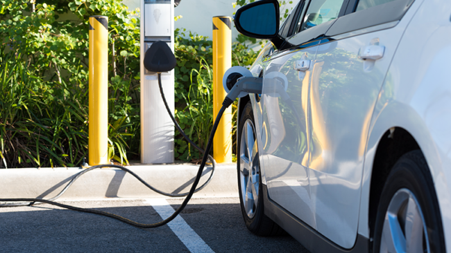 Mixed-energy-fleets-How-to-best-incorporate-EVs-into-your-fleet-card-program